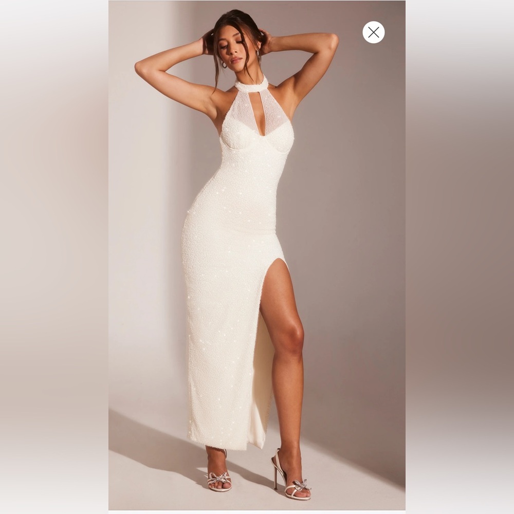 OH POLL-SICILY DRESS
Embellished High Neck Keyhole Cut Out Evening Gown in White